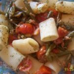 Pasta con fagiolini pomodorini e tonno