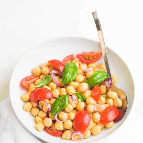 Insalata di ceci con pomodorini e cipolla - Semplicemente Light