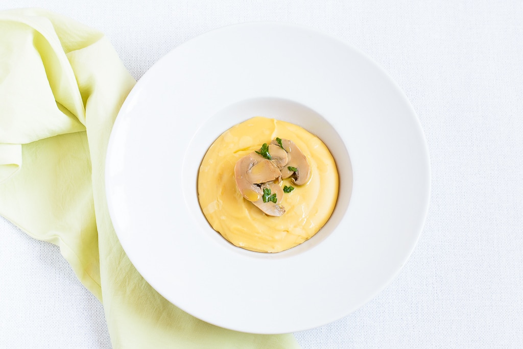 polenta di ceci con funghi champignon